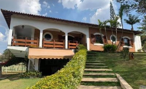 Vendo casa em Serra Negra