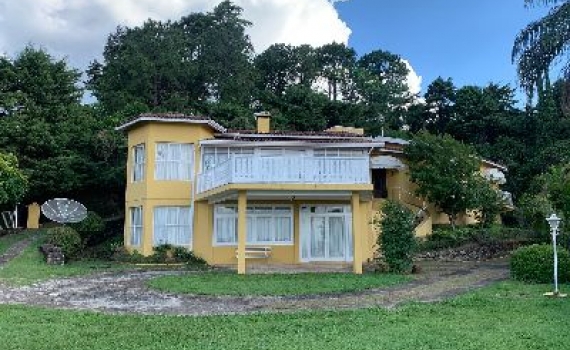 Casa em condomínio fechado 
