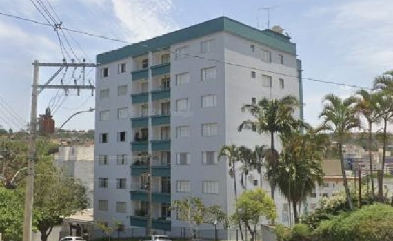 Vende-se apartamento em Serra Negra 