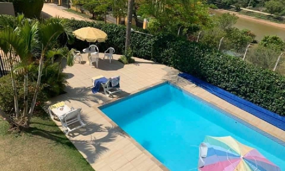 Vendo casa em Serra Negra