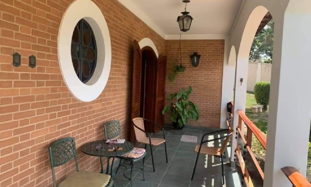 Vendo casa em Serra Negra