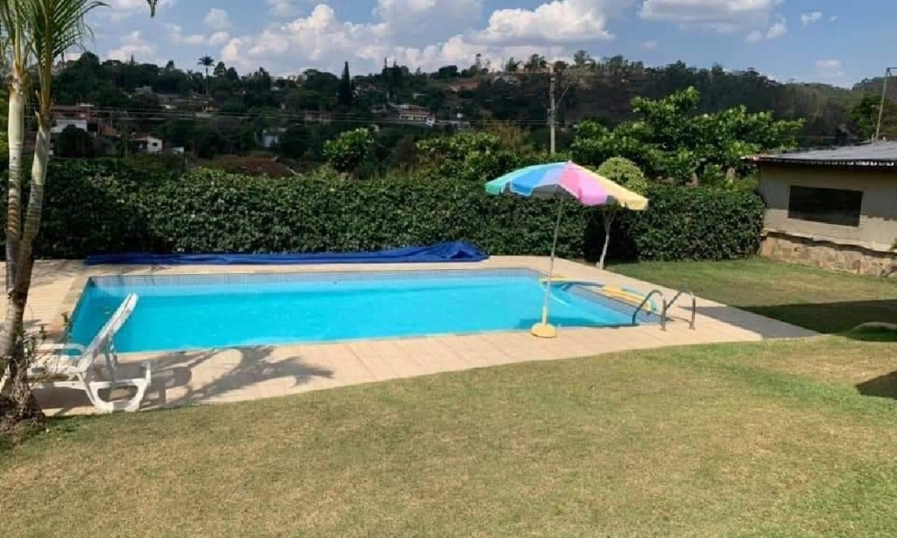 Vendo casa em Serra Negra