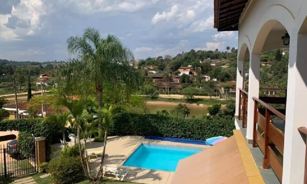 Vendo casa em Serra Negra