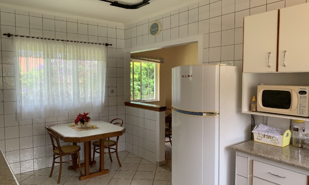 Vendo casa em Serra Negra