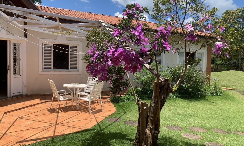 Vendo casa em Serra Negra