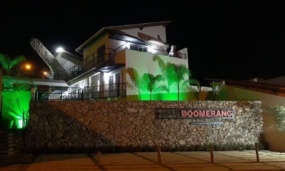 Casa de um dormitório em condomínio 