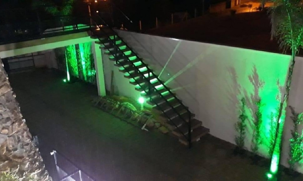 Casa de um dormitório em condomínio 