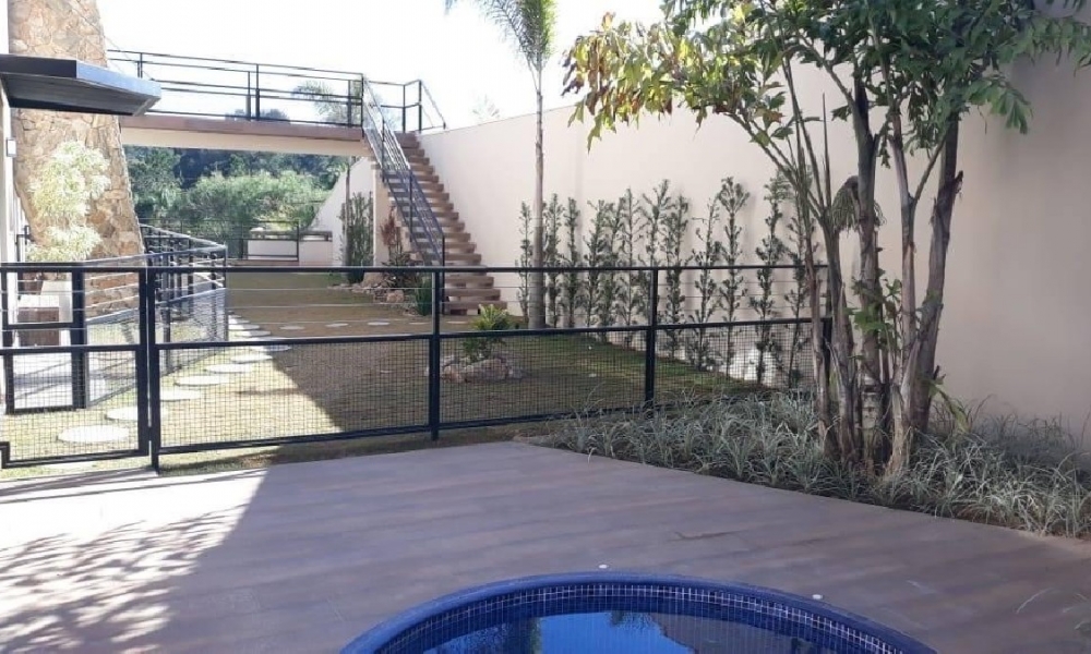 Casa de um dormitório em condomínio 