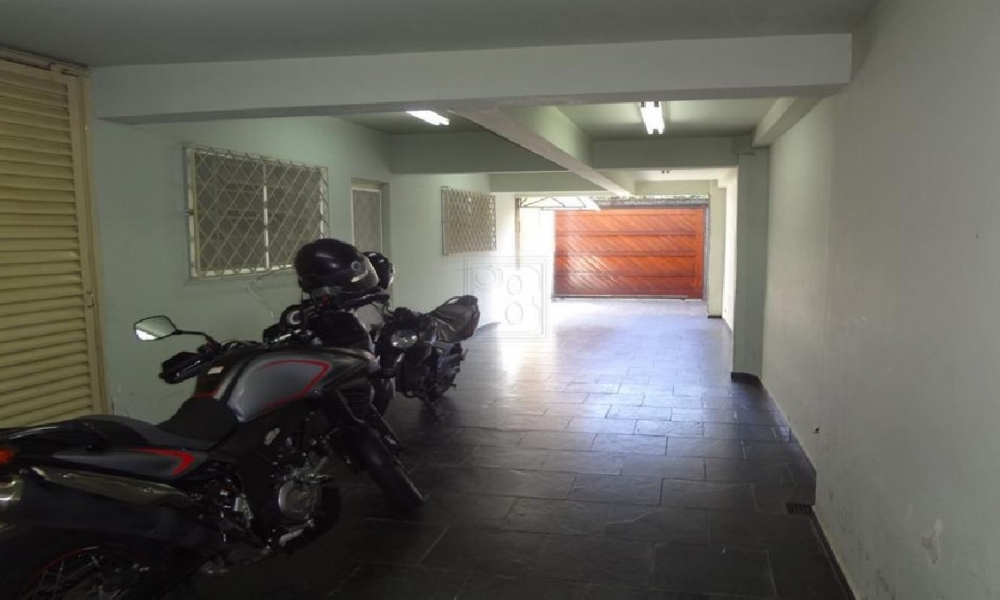 Casa comercial a venda em Serra Negra 
