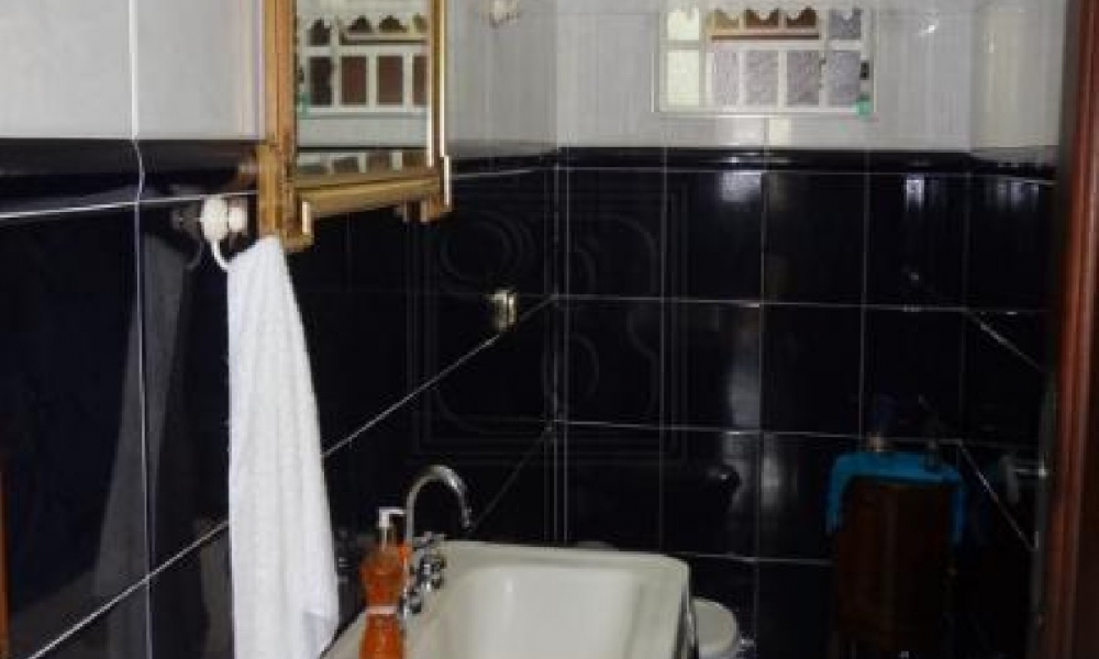 Casa comercial a venda em Serra Negra 
