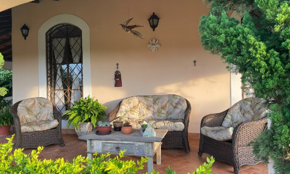 Linda casa com piscina em Serra Negra SP