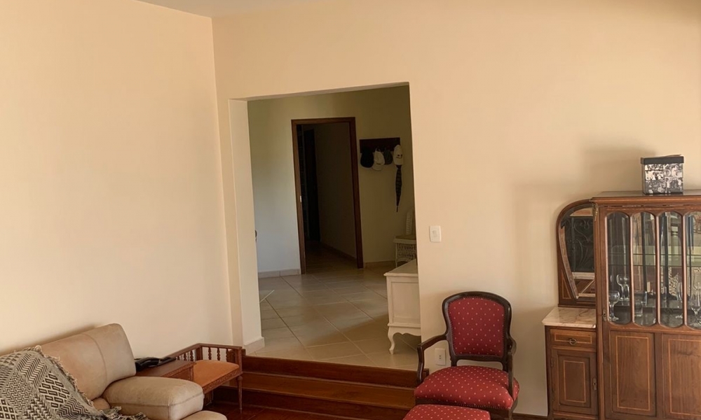 Casa em condomínio fechado 