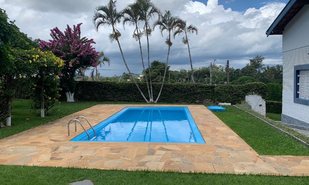 Casa a venda em Serra Negra SP
