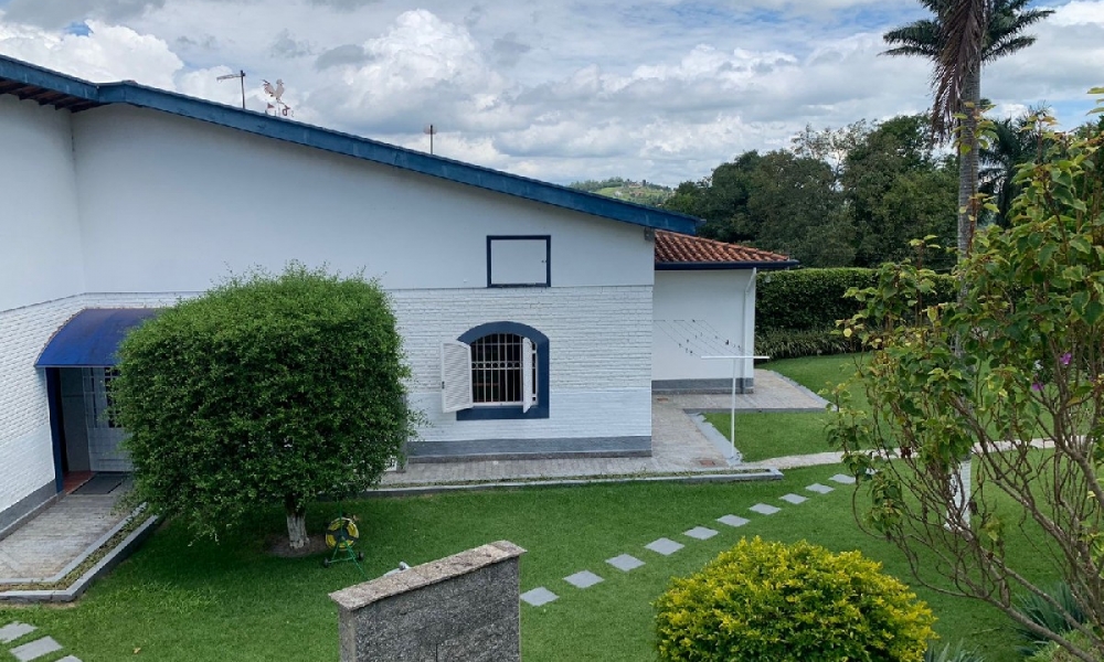 Casa a venda em Serra Negra SP