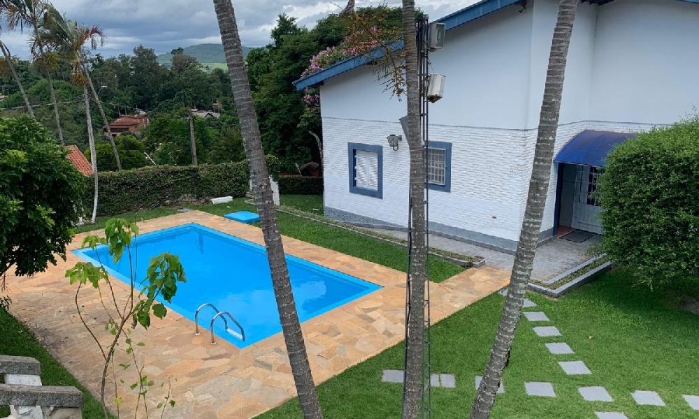 Casa a venda em Serra Negra SP