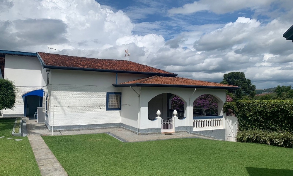 Casa a venda em Serra Negra SP