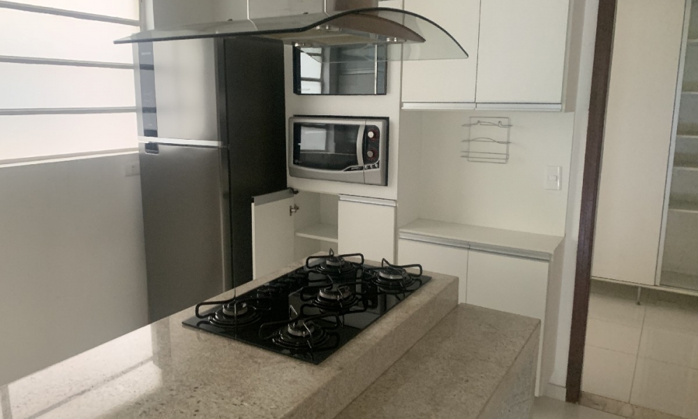 Vende-se apartamento de dois dormitórios 