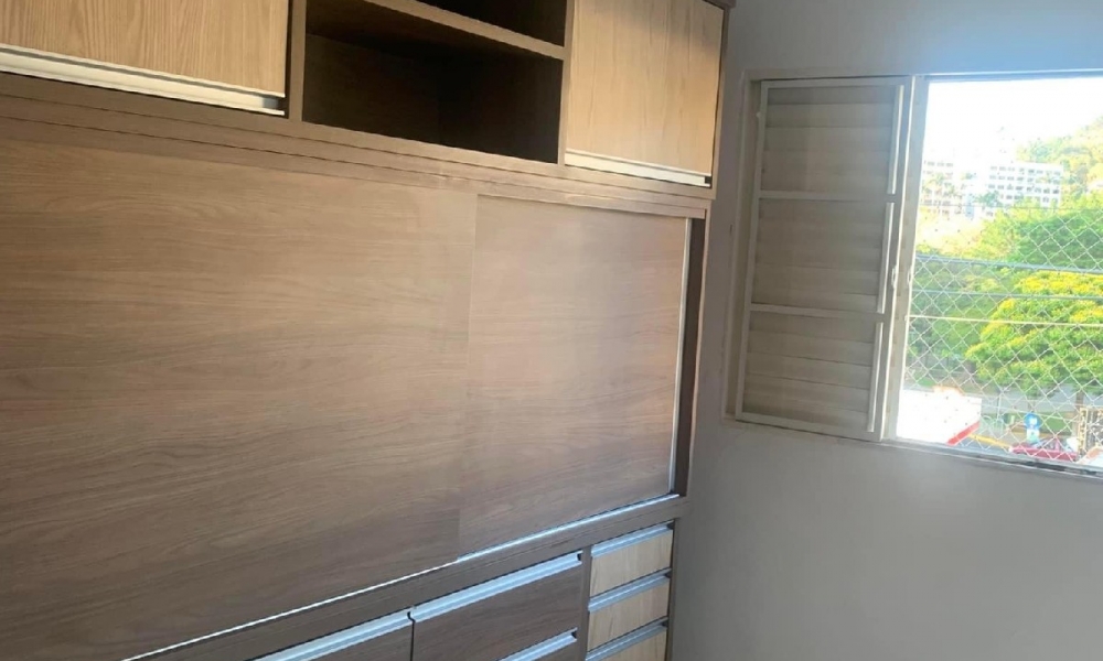 Vende-se apartamento de dois dormitórios 