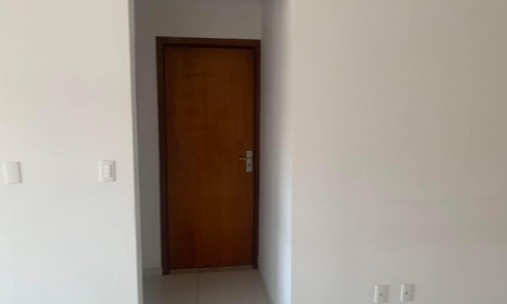 Vende-se apartamento de dois dormitórios 