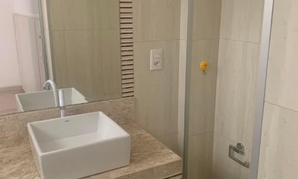 Vende-se apartamento de dois dormitórios 