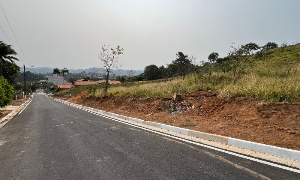 Vende-se terreno em Serra Negra - SP