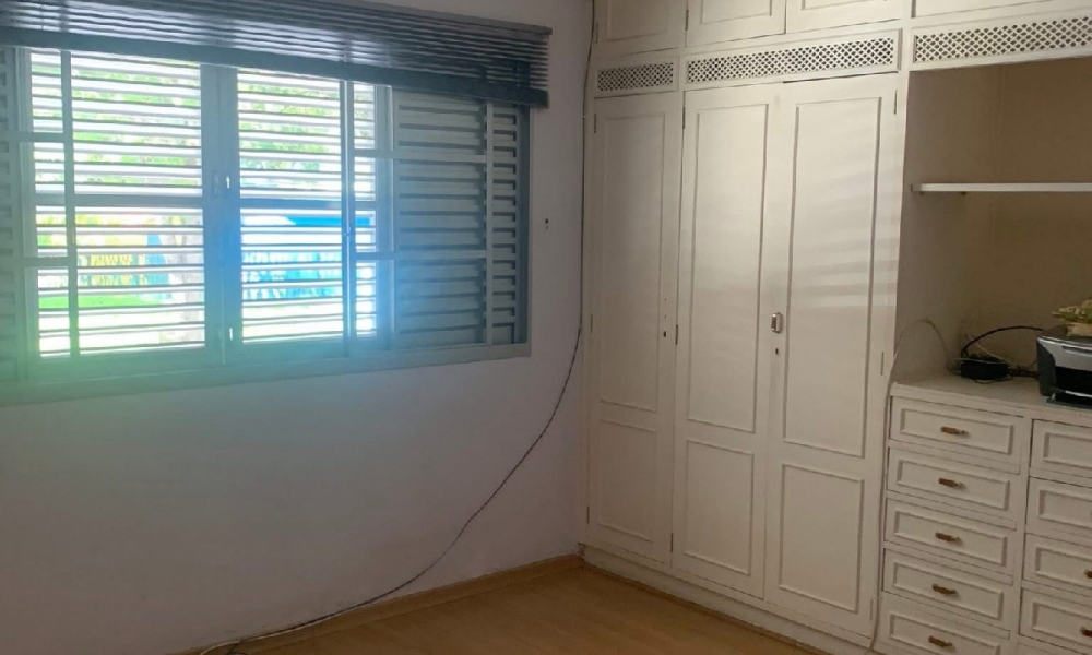 Aluga-se casa em Serra Negra 