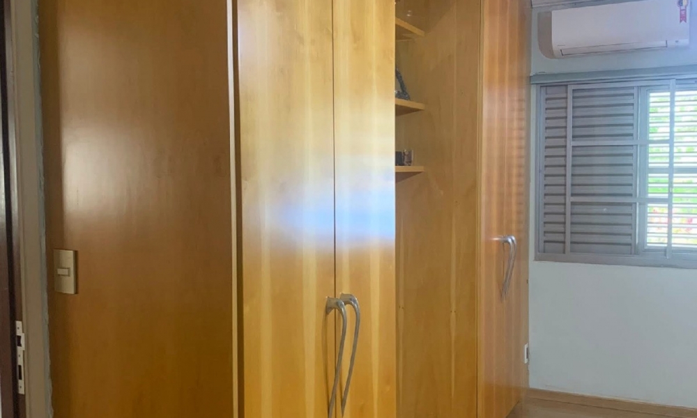 Aluga-se casa em Serra Negra 