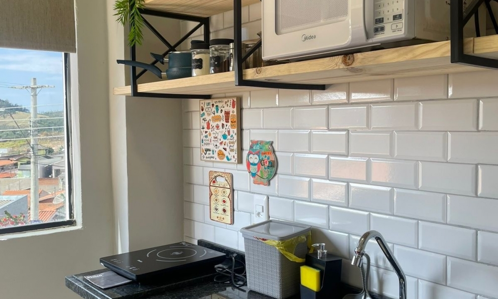 Vende-se prédio em Serra Negra 