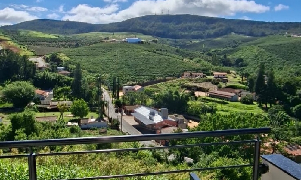 Vende-se casa em condomínio 