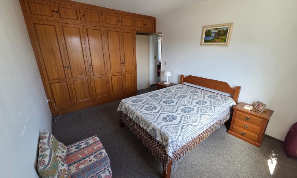 Vende-se apartamento em Serra Negra 