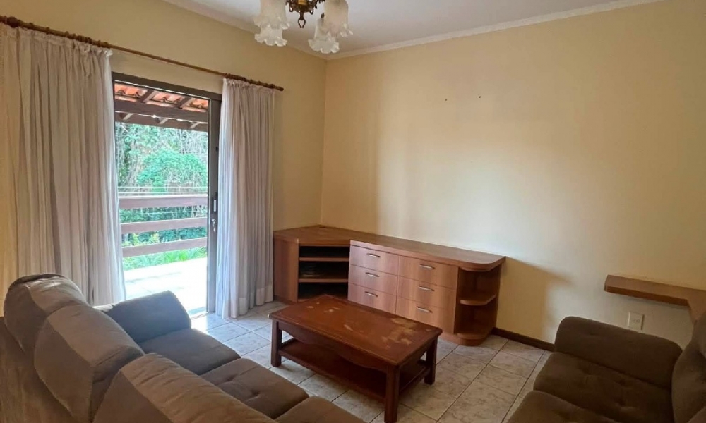 Casa com piscina 