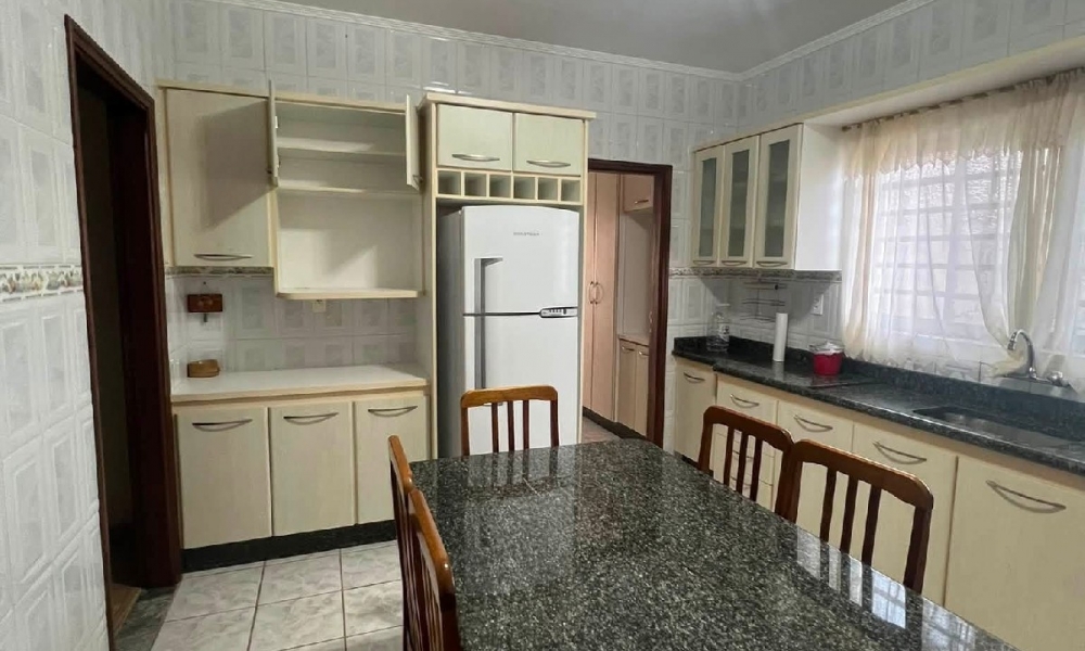 Casa com piscina 